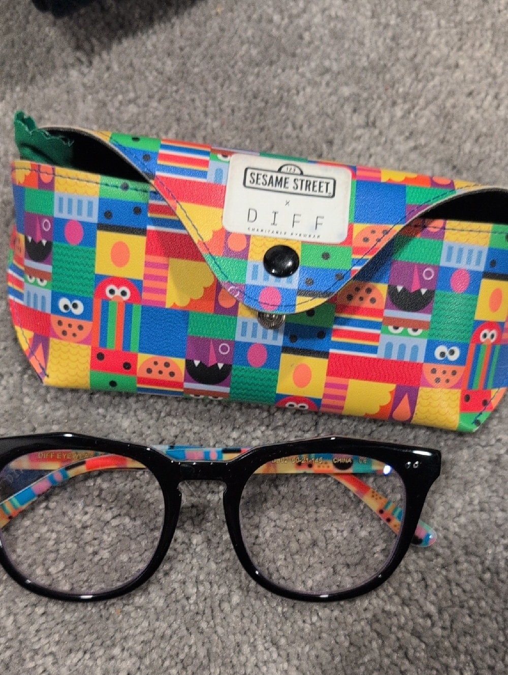 Sesame Street x Diff Black Frame Glasses with Colorful Case Blue Light